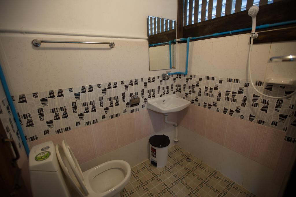 Hora Home Lampang Exterior foto