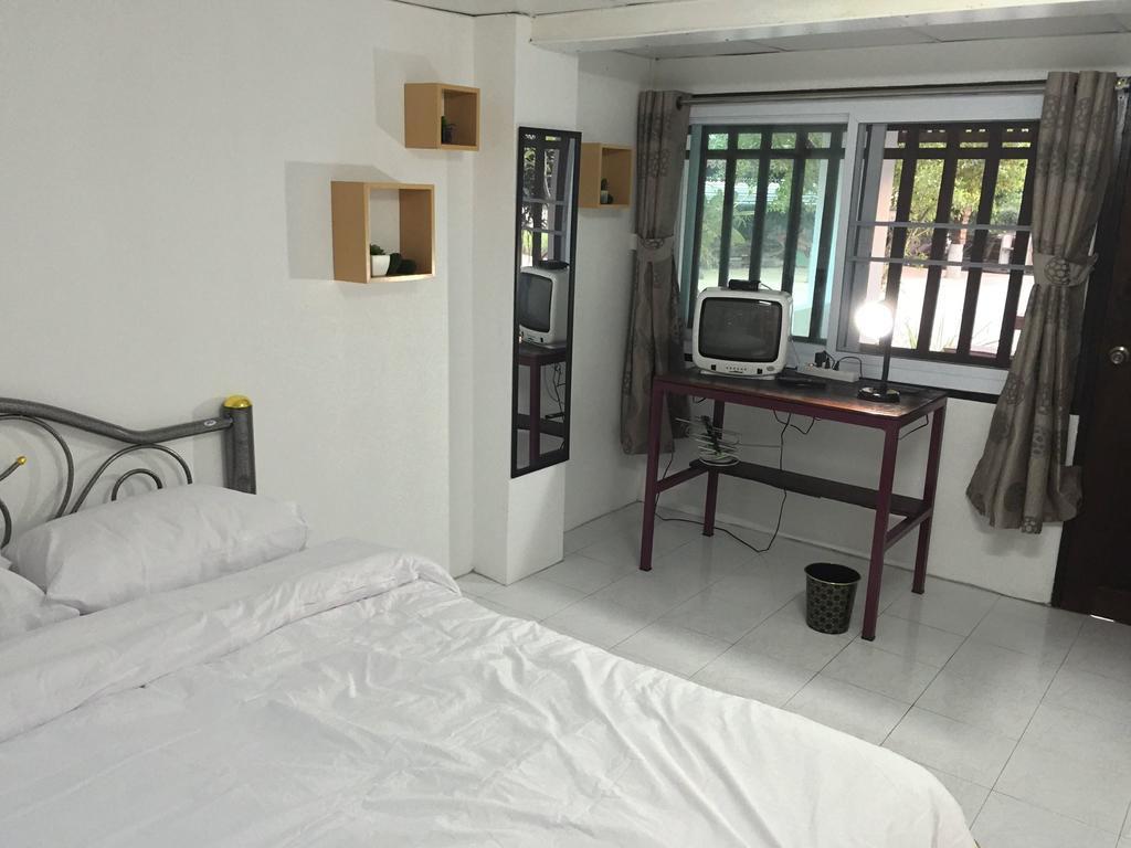 Hora Home Lampang Exterior foto